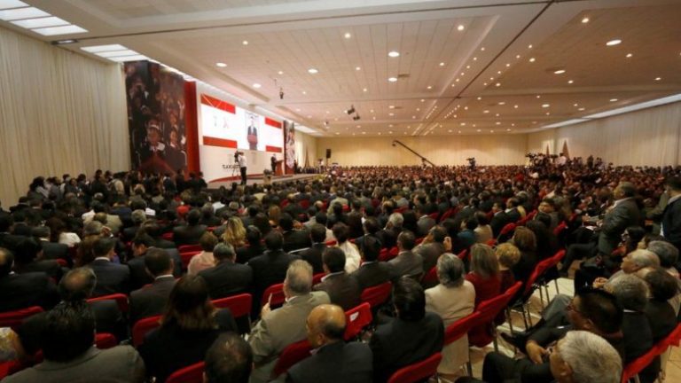 Más trabajadores de confianza que de base en la mitad de órganos centralizados
