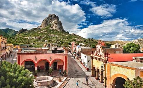 Bernal, un pueblo lleno de magia e historia
