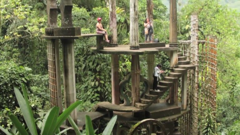 Un viaje surrealista por el jardín de Edward James