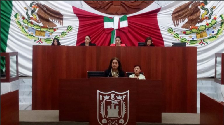 Prohibirán a tatuadores ambulantes convencer a menores para modificar su cuerpo