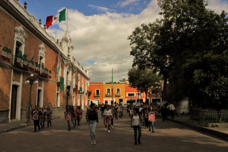 La desaparición fue culpa del gobierno: Normalistas tlaxcaltecas
