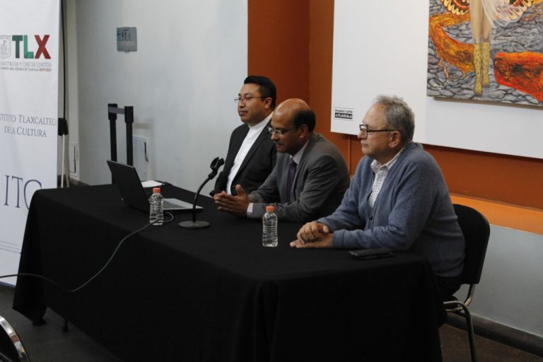 Presenta MAT conferencia sobre los 500 años del Obispado Carolense.