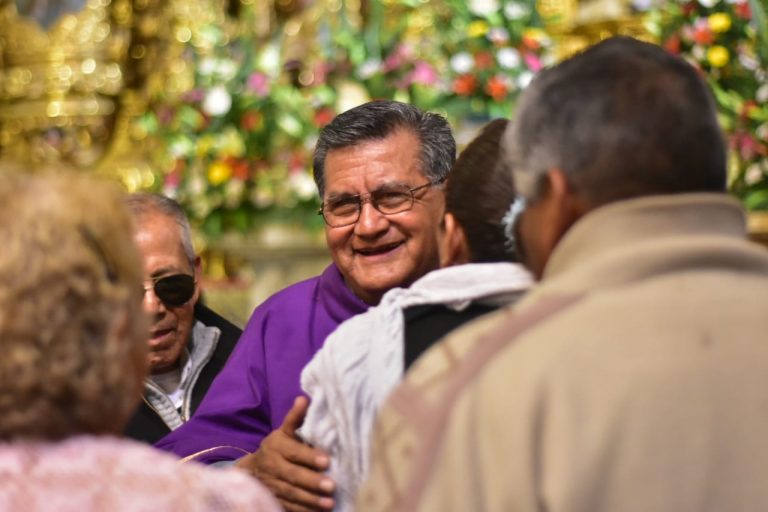 Padre Elpidio se retira tras 10 años al frente de la Parroquia de Zacatelco