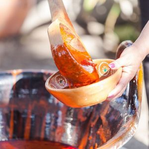 La cultura otomí en Tlaxcala entre estas 7 cosas del mole de matuma de Ixtenco