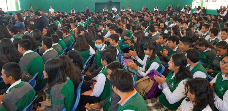 3 de cada 10 menores entre 15 y 17 años no estudian: LCC