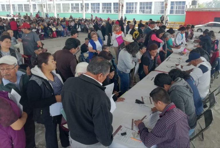 Mudarán método de pago a adultos mayores de mesa de atención a bancarizado