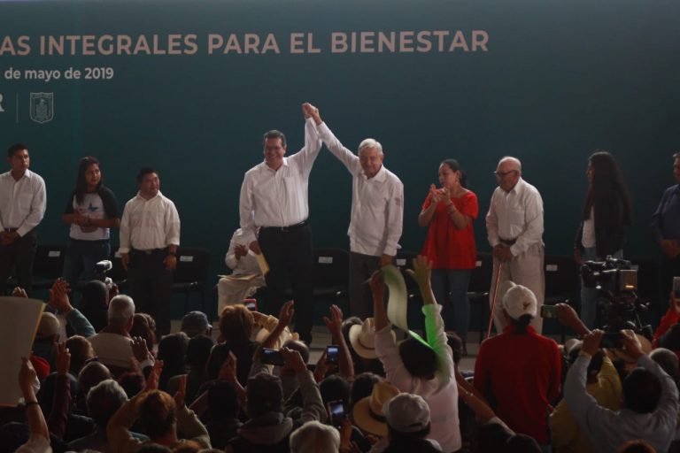 AMLO apoya proyecto de Mena contra la pobreza extrema