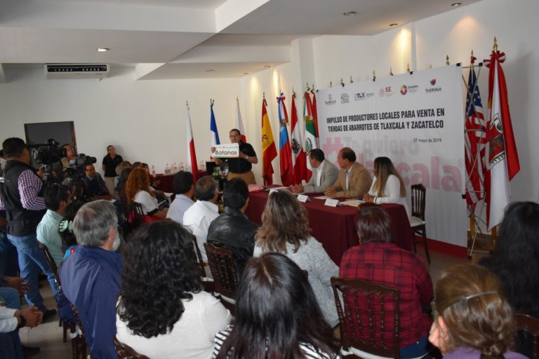 Con 1.5 mdp fortalece Gobierno, tiendas de abarrotes de Zacatelco