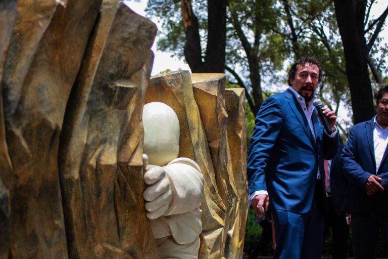 Timo está de visita en la plaza de la Constitución de la capital