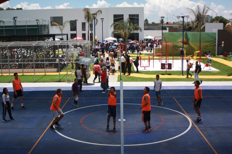 Con una inversión de 19 millones Zacatelco estrena polideportivo