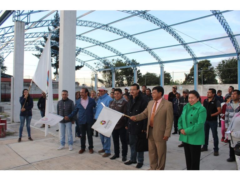 Inauguran treceava techumbre en escuela de Zacatelco