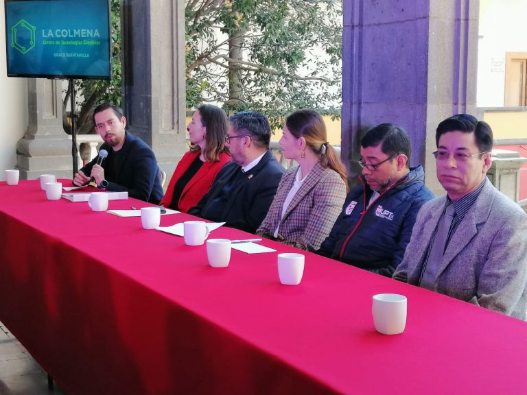 Tecnología, educación y cultura para 2020: La Colmena