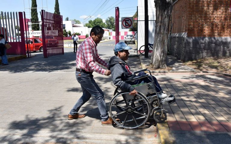 Ignoran sus obligaciones direcciones encargadas de accesos para personas con discapacidad