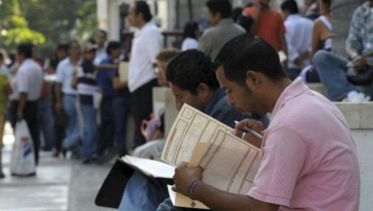 ¿Empleo formal, Mena? IMSS reporta crisis laboral en Tlaxcala