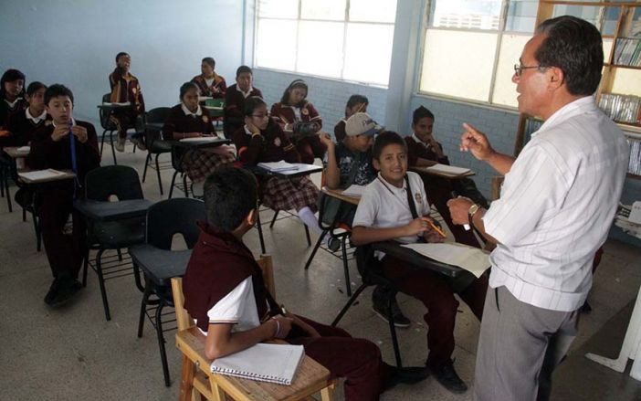 Profesores fallecen a causa de Covid-19