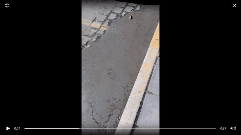 Fuga de drenaje, genera preocupación y alarma en habitantes de la capital