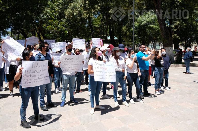 Policía estatal levanta a manifestantes jóvenes en la capital, ¿qué pedían?