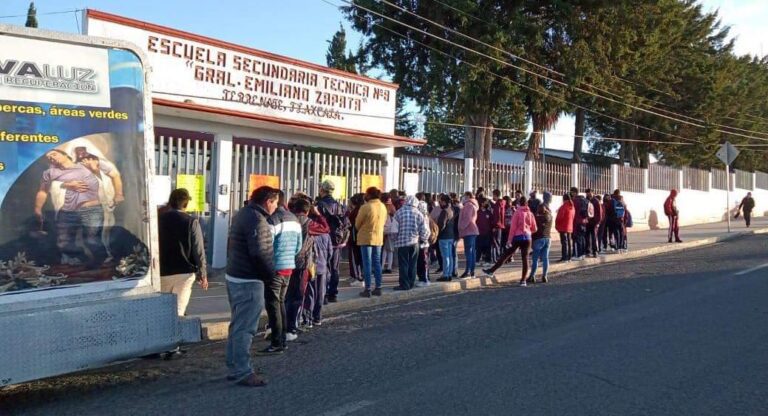 Por el acoso a niñas en secundaria de Terrenate, padres se reúnen con Unidad de Género de USET