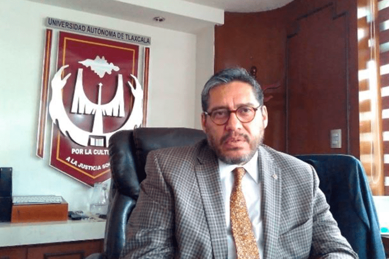 acoso-uatx-tlaxcala-medios-sol-de-tlaxcala-rector-Luis Armando González Placencia