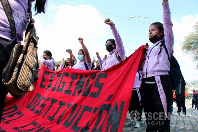 normalistas-tlaxcala-gobierno-represión