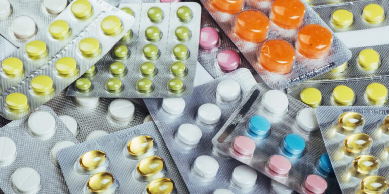 Tiran 3 mil 414 cajas de 16 medicamentos clandestinamente en Chiautempan; ¿qué curan estos fármacos?