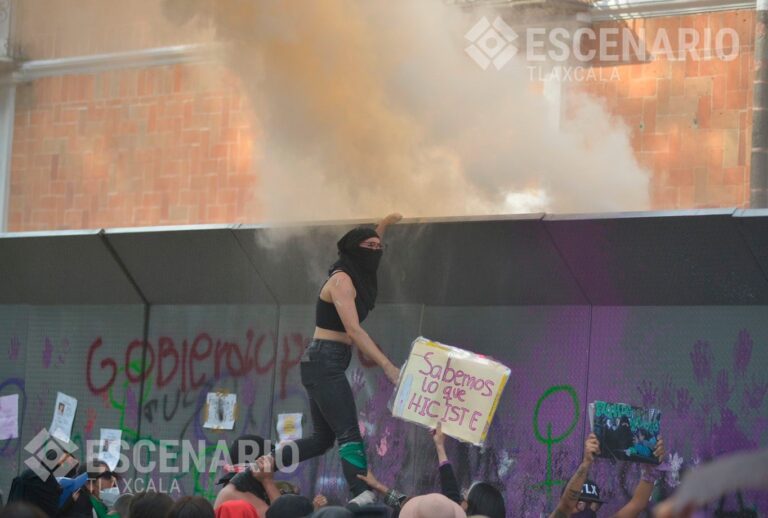 Marcha del 8M2023 en Tlaxcala reafirma la fuerza del movimiento feminista pese a la represión