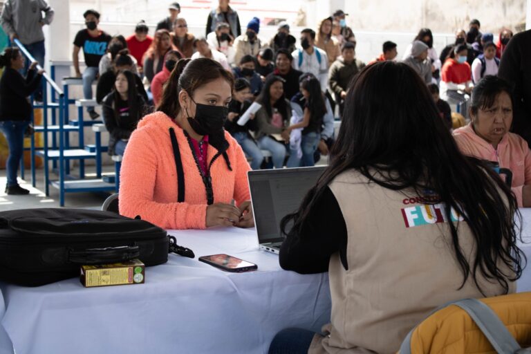 Oficinas Móviles de Bienestar benefician a jóvenes con becas en Tepetitla de Lardizábal