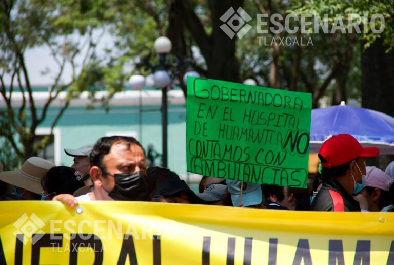 personal médico en Tlaxcala se manifiesta ante la precariedad laboral y desabasto de medicamento
