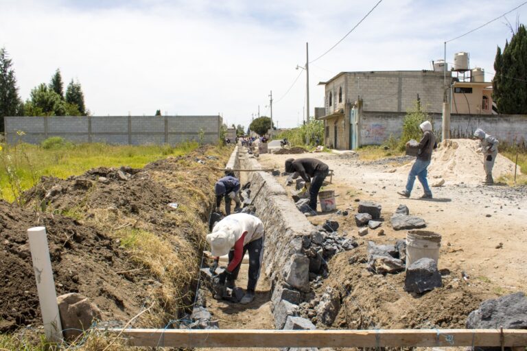 Gobierno de Tepetitla de Lardizábal da inicio a la construcción de pavimentación en calle Venustiano Carranza