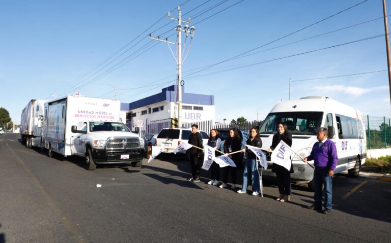 Tlaxcala envió segundo tráiler con 20 toneladas en víveres para damnificados en Guerrero