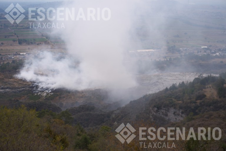 Incendio en relleno sanitario de Tlaxcala; recolectores y pepenadores padecen agravios