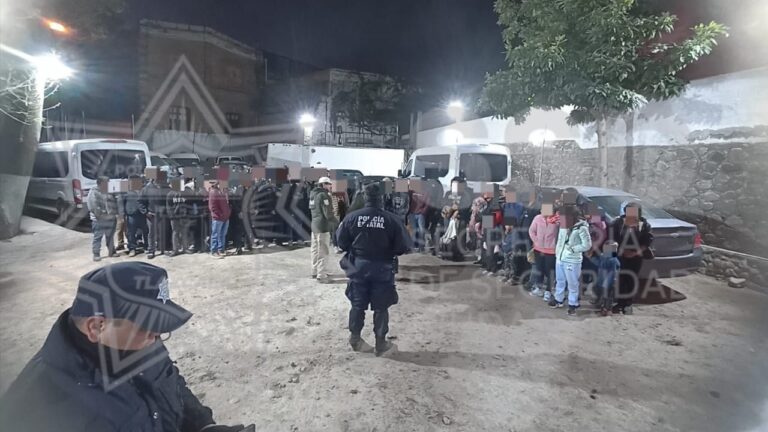 Rescatan a otros 179 migrantes en Tlaxcala que viajaban en un autobús