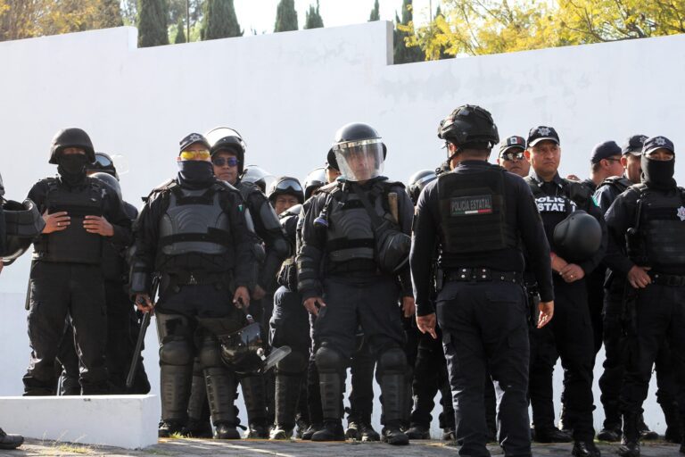 Conflicto en SEPE-USET: Policía Estatal resguarda instalaciones para evitar paralizar funcionamiento de oficinas