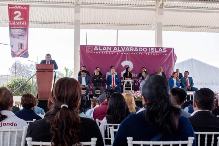 Da Alan Alvarado Islas su Segundo Informe de Gobierno