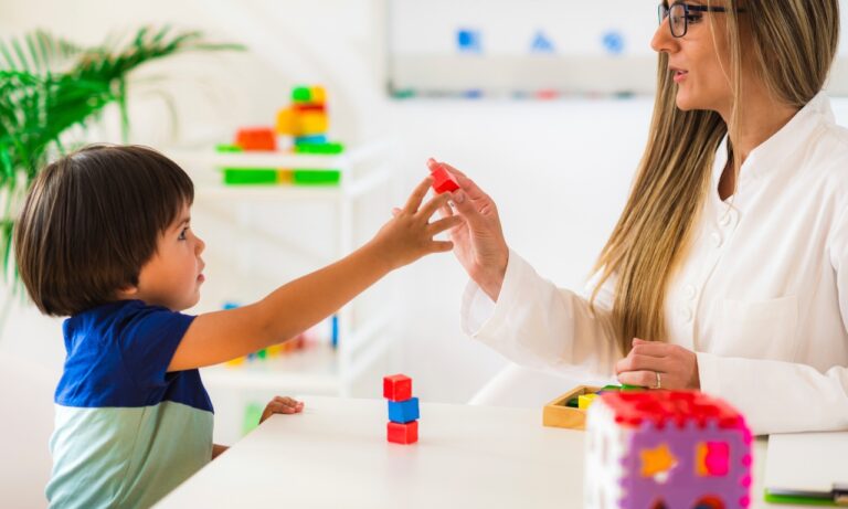 ¿Cuáles son los campos de estudio de la psicología infantil?