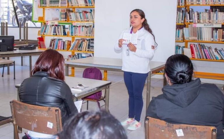 Realizan plática Informativa para mujeres en Tepetitla de Lardizábal