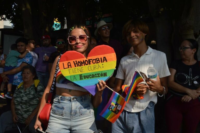 “El crimen no es amar, es odiar”: 150 mil personas asistieron a la Marcha del Orgullo GDL