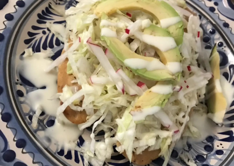 Tlacoyos de Chicharrón