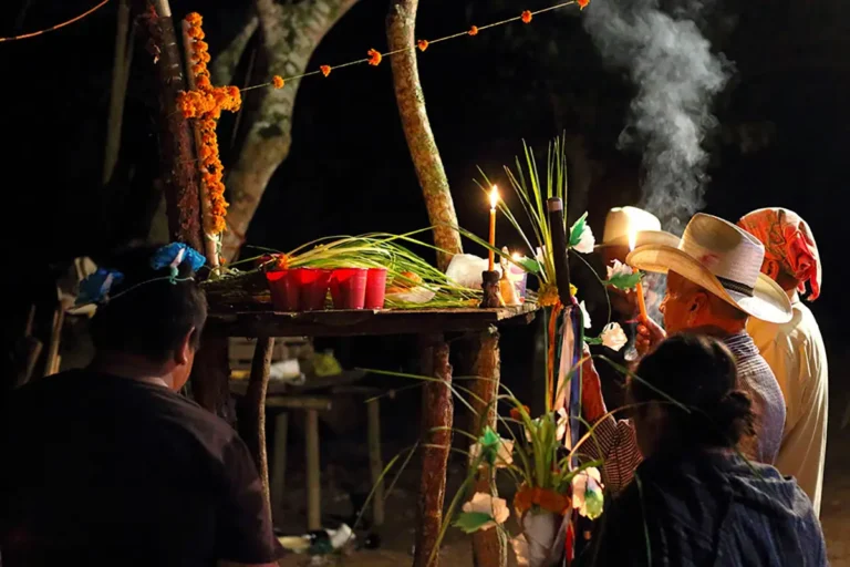 Mudar el mundo, un ritual de cambio de año otomí