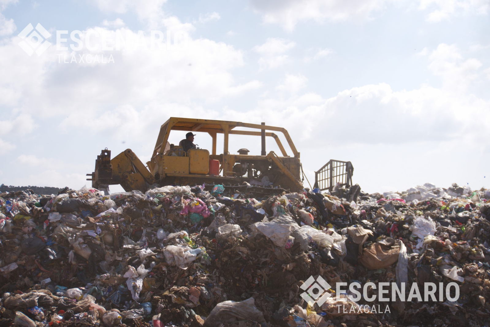 Relleno sanitario de Atlangatepec opera con emergencia para cumplir con el servicio, entre riesgos y contención