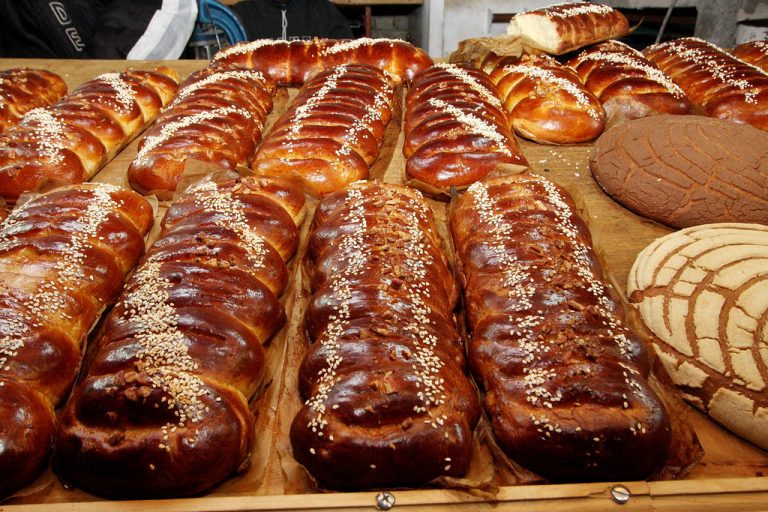¿Por qué San Juan Totolac se dedica al pan de fiesta? Aquí te lo contamos
