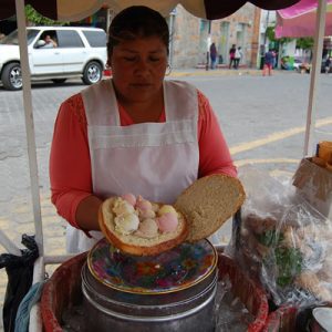 ¿Ya probaste el pan con helado de Zacatelco? El postre que es Patrimonio Cultural de Tlaxcala