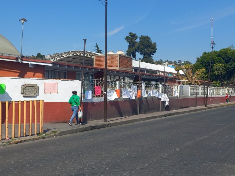 ¿Reubicación o desalojo? Padres de la Primaria Emiliano Zapata e Ignacio Manuel Altamirano denuncian intimidación y engaños de la SEPE