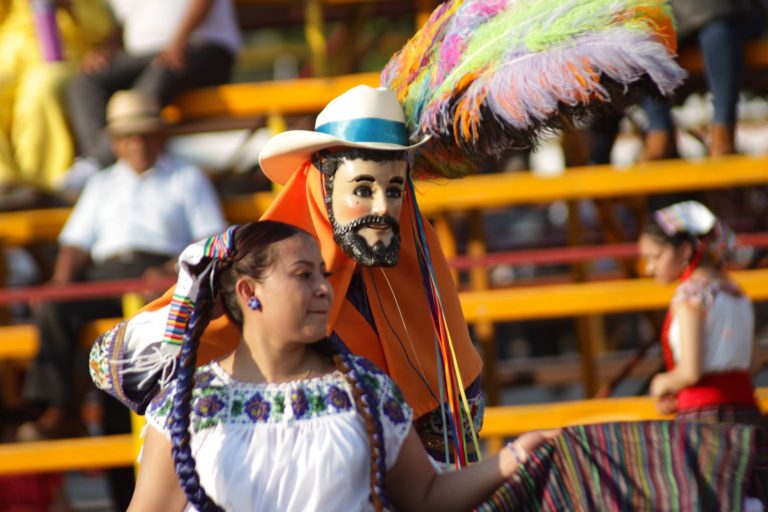 El carnaval de Tlaxcala: una economía local sólida que va más allá de la inversión del estado
