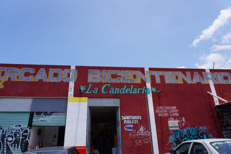 Ordenamiento urbano y nuevos cobros tensan la relación entre Ayuntamiento y comerciantes en San Pablo del Monte